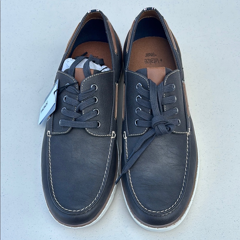 Sonoma Black Boat Shoes with Moccasin Stitching